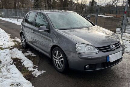 VW Golf 185.000 km 4.400 &euro; Heilbronn 74078
