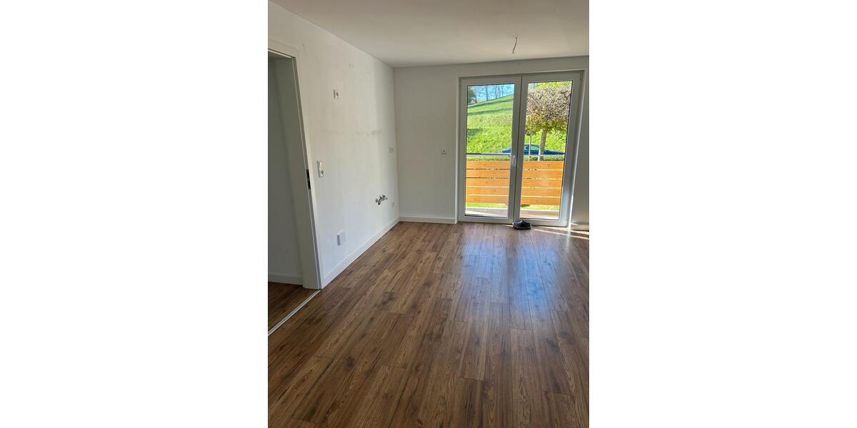 Erdgeschoßwohnung Eschenbach in der Oberpfalz - 3 Zimmer, 69 m&sup2;, 175.000&euro; | Angebot:26608723