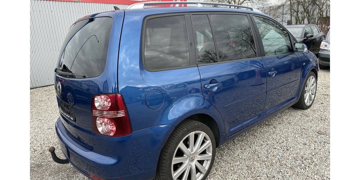 VW Touran 1.4 TSI DSG R-Line Highline Xenon Navi PDC 143.500 km 6.500 &euro; Altdorf 84032