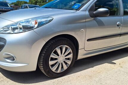 Peugeot 206 173.000 km 2.000 &euro; Nürnberg 90425