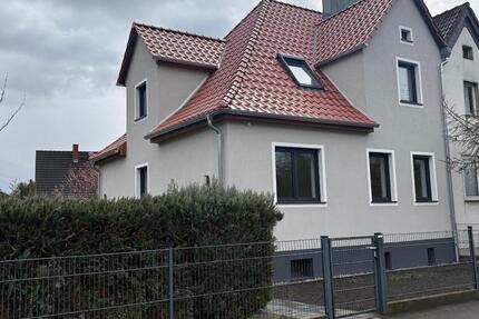 Haus Dessau-Roßlau Dessau - 5 Zimmer, 135 m&sup2;, 2.180&euro; | Angebot:26148227