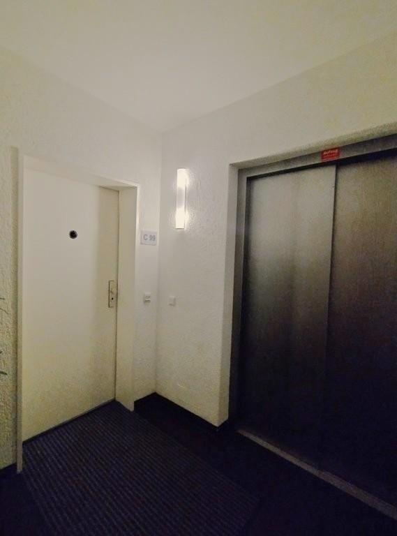 Verkauf eines kleinen Hotel garni in Köln voll genehmigter Beherbergungsbetrieb mit 8 Betten 4 Zimmern, studentisches Wohnen denkbar zimmer
