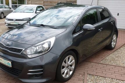 Kia Rio 160.758 km 5.900 &euro; Berlin 12683