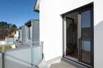 Erstbezug! Traumhafte 2,5-Zi.-DG-Wohnung mit Galerie, Dachterrasse & TG-Stellplatz, provisionsfrei