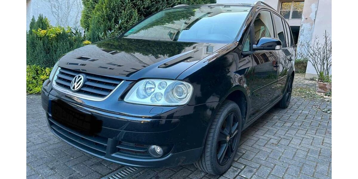 VW Touran 209.000 km 3.200 &euro; Gera 07548