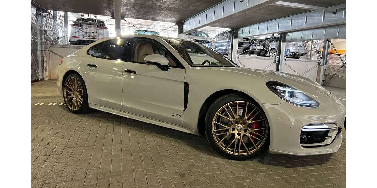 Porsche Panamera 15.400 km 105.000 &euro; Saarbrücken 66128