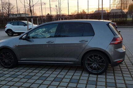 VW Golf 113.000 km 16.900 &euro; Fellbach 70736