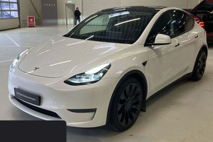 Tesla Model Y 26.882 km 42.900 &euro; Obertraubling 93083