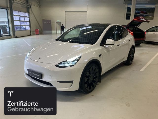 Tesla Model Y 26.882 km 42.900 &euro; Obertraubling 93083