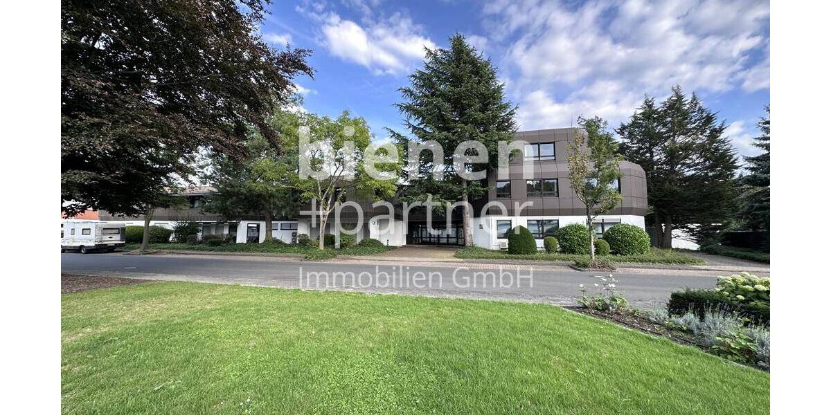 Repräsentative Büroliegenschaft mit großzügiger Parkplatzfläche zimmer