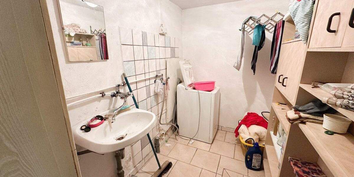 Mehrfamilienhaus, Wohnhaus Zwönitz / Niederzwönitz Zwönitz - 1 Zimmer, 150 m&sup2;, 84.000&euro; | Angebot:24043883