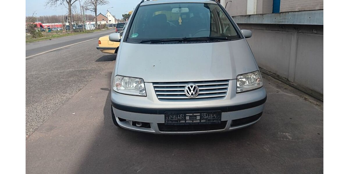 VW Sharan 275.000 km 1.499 &euro; Kuchenheim 53881