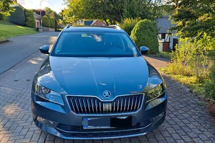 Skoda Superb 134.000 km 15.499 &euro; Angelburg 35719