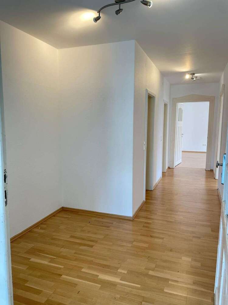 Wohnung zum Mieten in Hanau 1.080 € 98 m²