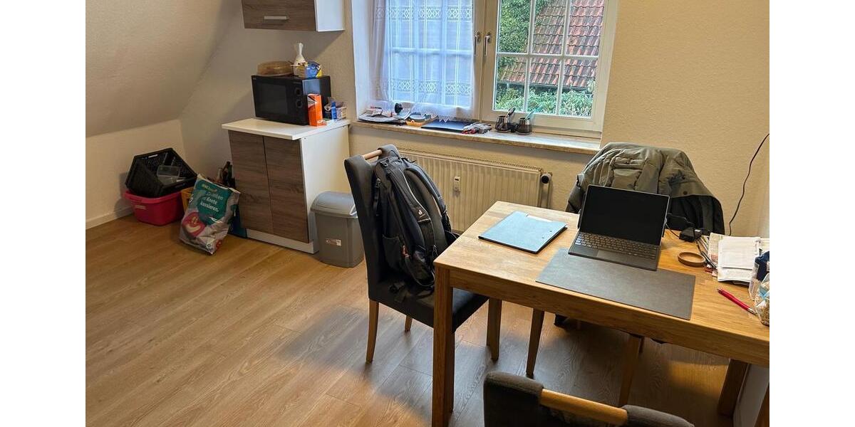 Dachgeschoßwohnung Zetel - 3 Zimmer, 80 m&sup2;, 620&euro; | Angebot:26322898