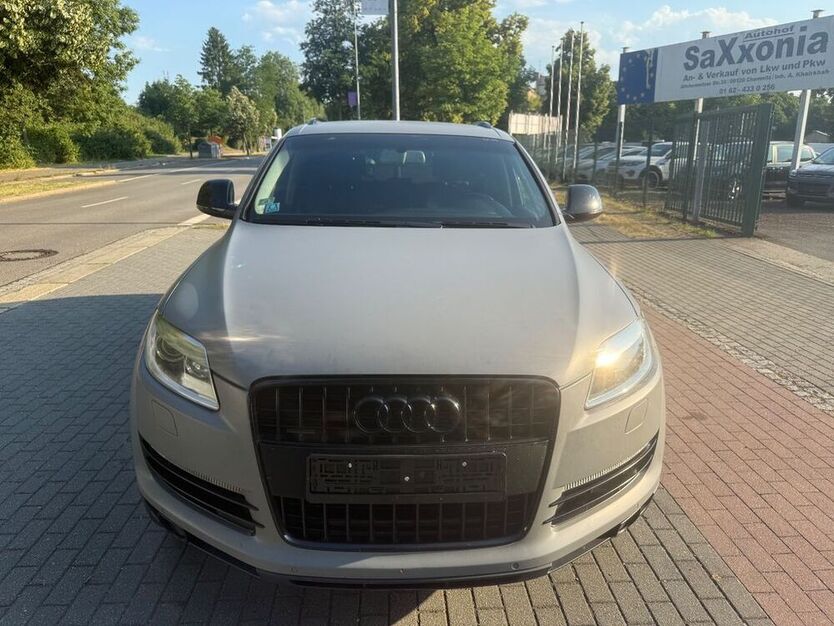 Q7