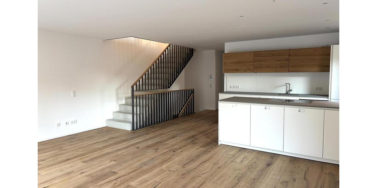 Doppelhaushälfte Raubling - 4 Zimmer, 133 m&sup2;, 2.150&euro; | Angebot:23644892