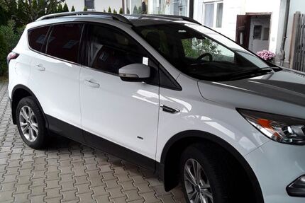 Ford Kuga 38.000 km 16.300 € Halfing 83128