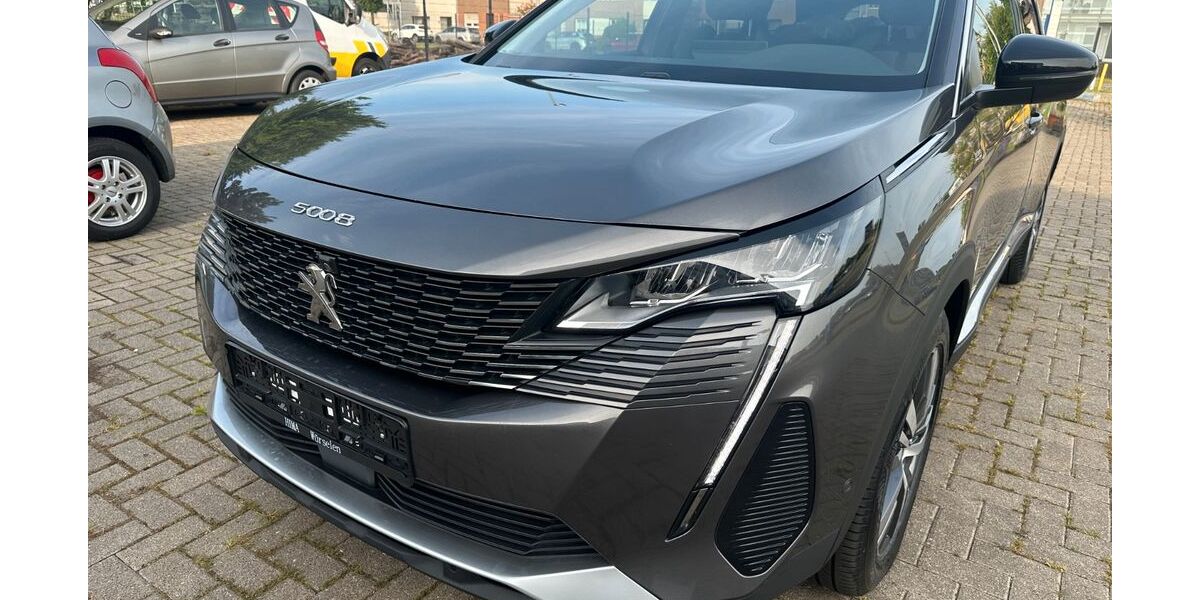 Peugeot 5008 74.000 km 26.499 &euro; würselen 52146