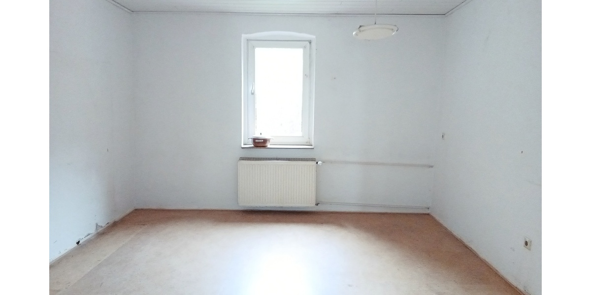 Großer Resthof mit 2 Fam.Haus, Stallungen, Scheune, Garagen & ca. 2.300m² Grundstück - Bauernhaus, Landhaus Wolfhagen | Angebot:26991162