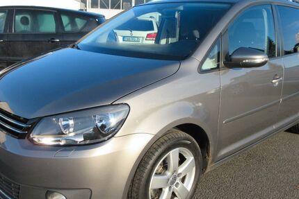 VW Touran 146.000 km 6.995 € Tauberbischofsheim 97941