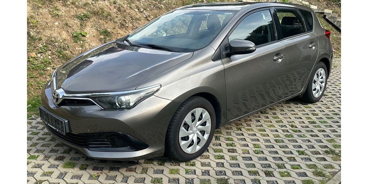 Toyota Auris 41.000 km 12.990 &euro; Westerburg 56457