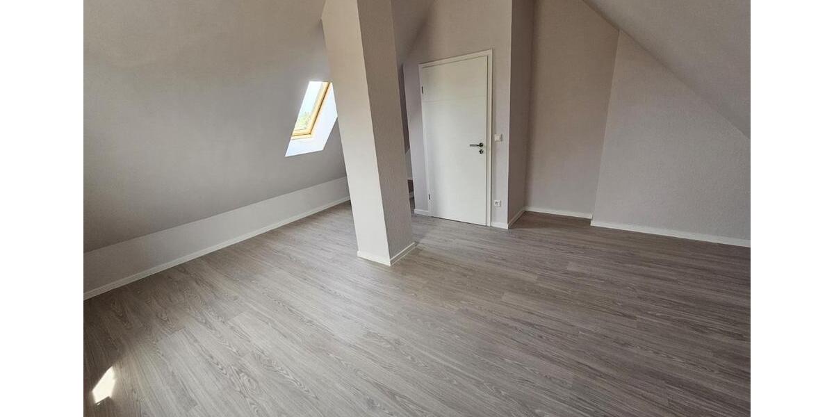 Neuwertige Doppelhaushälfte mit 4 Zimmern 4 zimmer