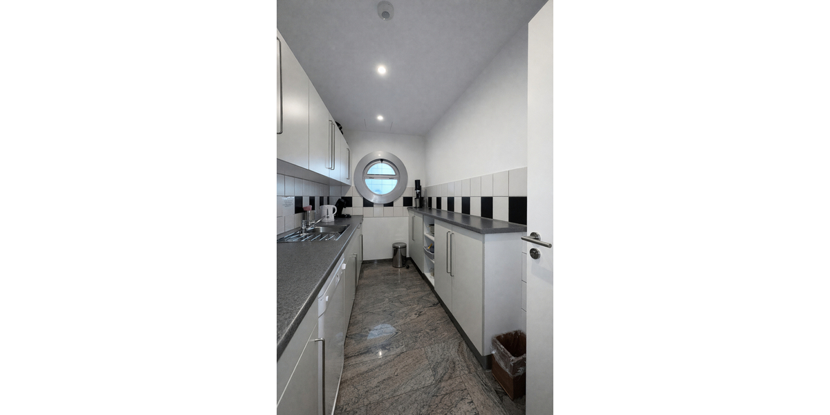 Modern und repräsentativ – Büroräume in UlmWest - provisionsfrei - Gewerbeobjekt Ulm Weststadt | Angebot:24749397