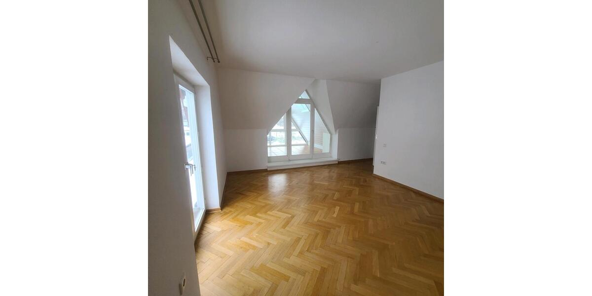 Einfamilienhaus Lemgo - 3 Zimmer, 135 m&sup2;, 1.800&euro; | Angebot:24284339