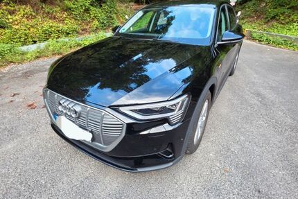 Audi e-tron 70.900 km 30.900 &euro; Hann. Münden 34346