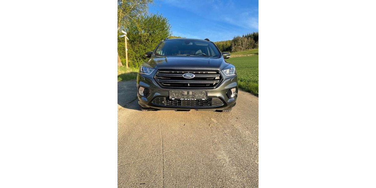 Ford Kuga 87.000 km 16.999 &euro; beverungen 37688
