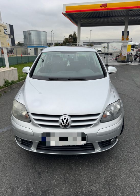 VW Golf Plus 213.000 km 2.300 € Mainz 55128