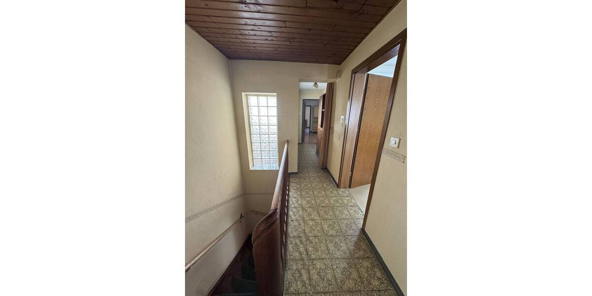 Einfamilienhaus Rimpar - 5 Zimmer, 103 m&sup2;, 95.000&euro; | Angebot:26362541