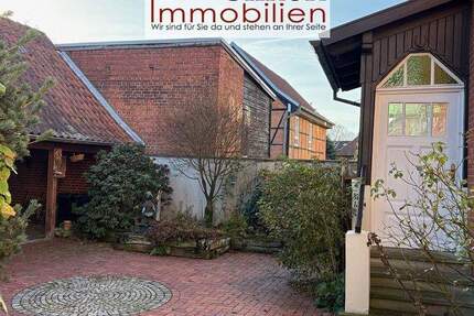 Nienburg-charmantes, saniertes Altstadthaus in bester Innenstadtlage-Nebengebäude, Innenhof & idyllischem Garten 4 zimmer