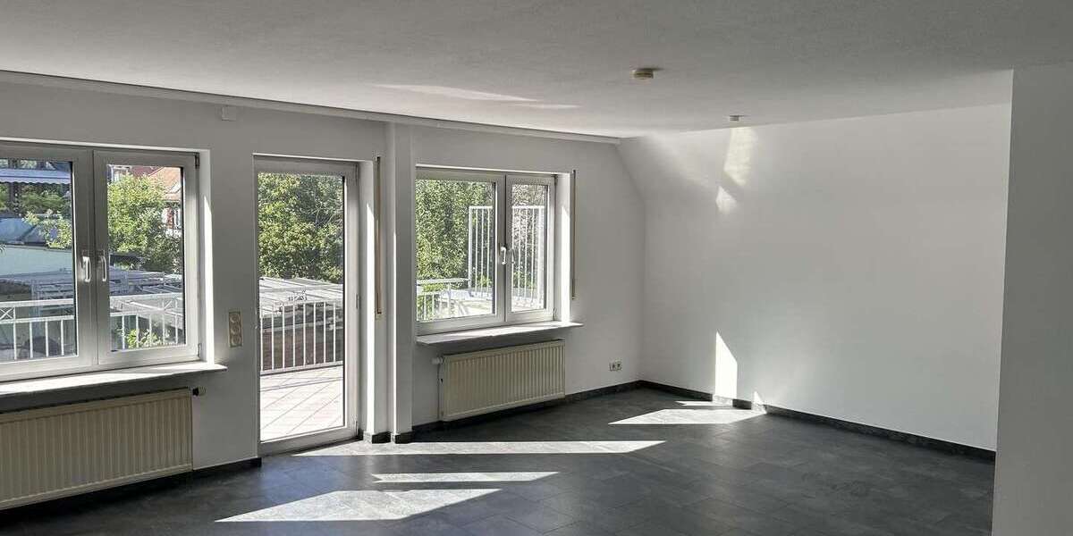 Etagenwohnung Dietzenbach - 3 Zimmer, 102 m&sup2;, 1.100&euro; | Angebot:26884212