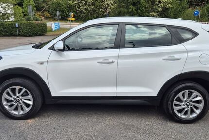 Hyundai TUCSON 140.000 km 13.900 € CLAUSEN 66978