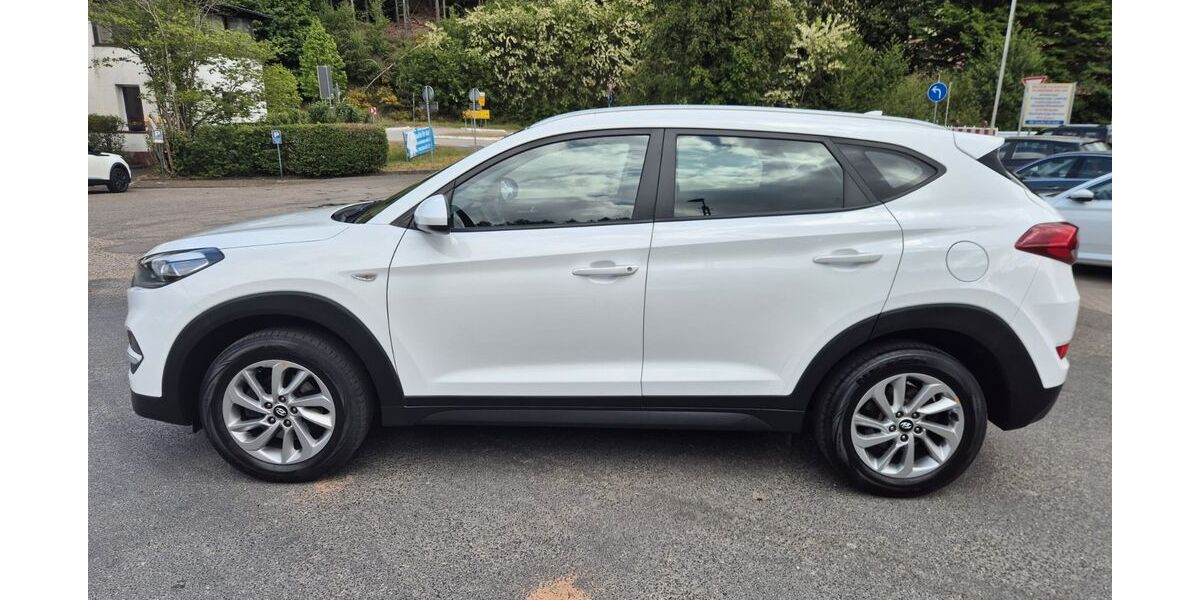 Hyundai TUCSON 140.000 km 13.900 € CLAUSEN 66978