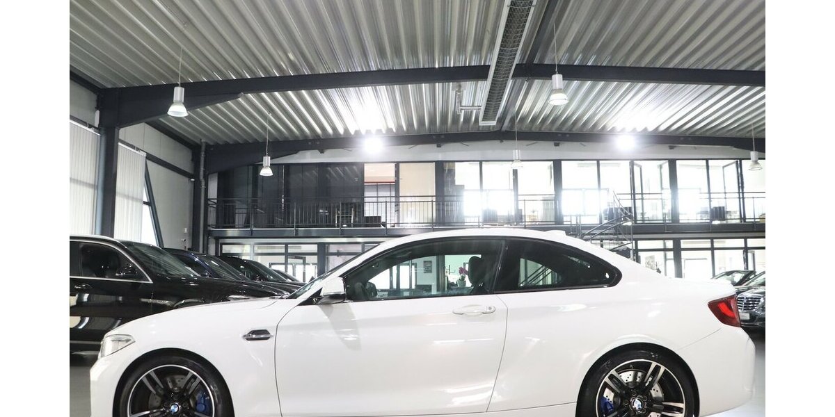 BMW M2 Coupe DKG / BI-XENON, LEDER, NAVI-PRO+KAMERA 90.000 km 35.992 € Hamm 59077