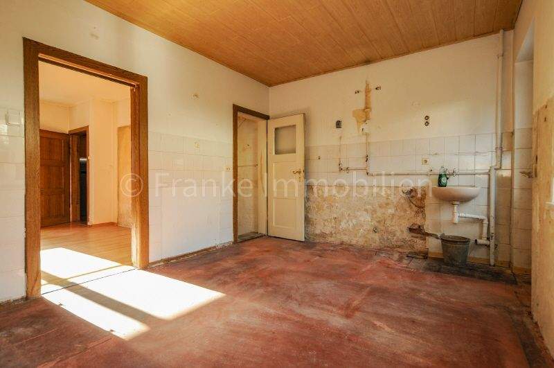 Trachau - denkmalgeschütztes Reihenmittelhaus zum Ausbau 4 zimmer