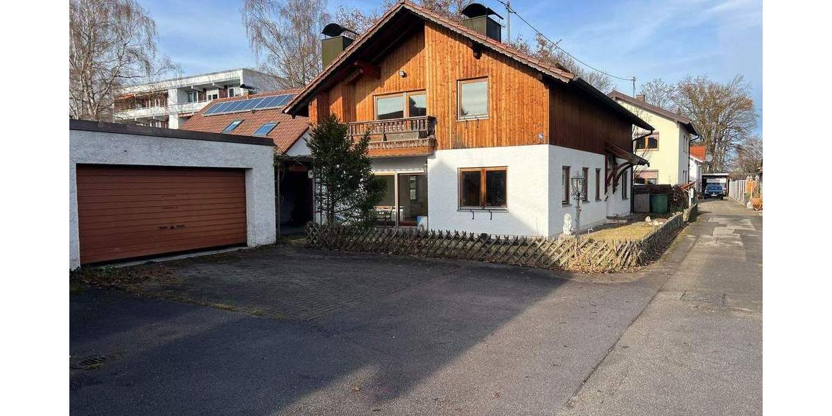 Neues Jahr - neues Zuhause: gepflegtes Einfamilienhaus mit Sanierungspotential und Konzept 6 zimmer