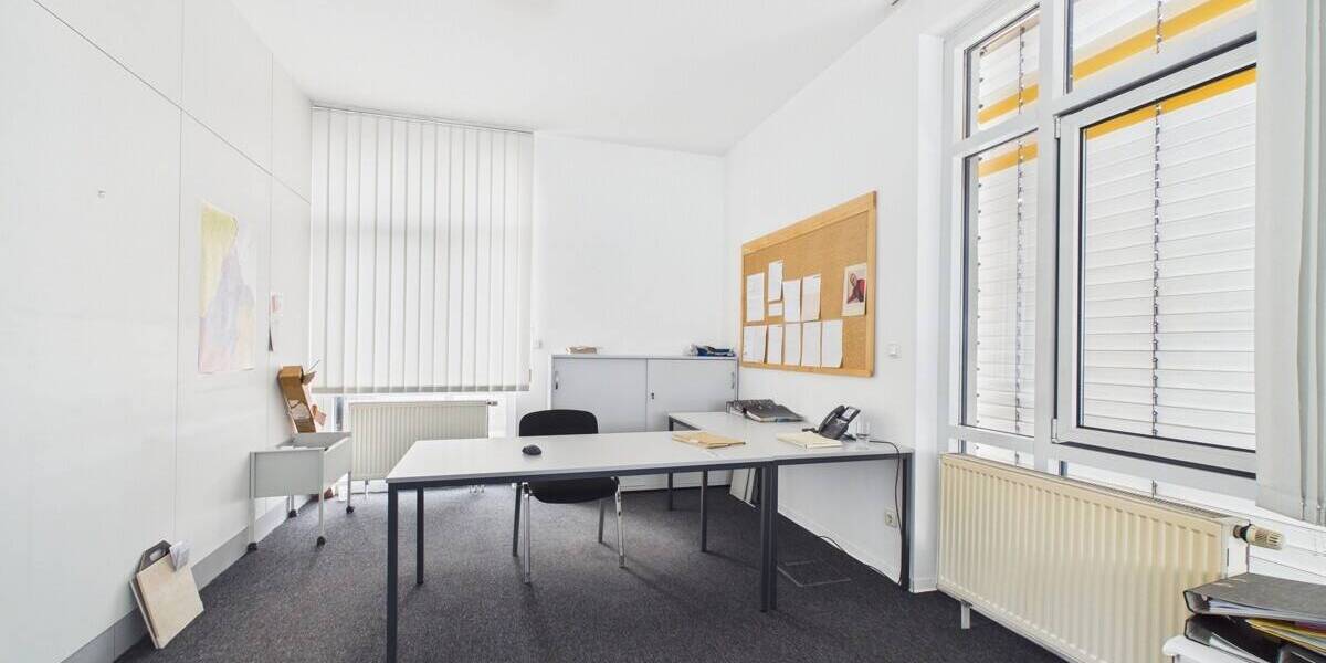 Gewerbeobjekt Neutraubling - 1.641.600&euro; | Angebot:25940488