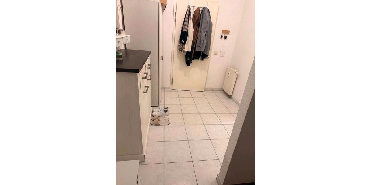 Vermieten schöne 2 Raumaltbauwohnung in Stadtmitte 2 zimmer