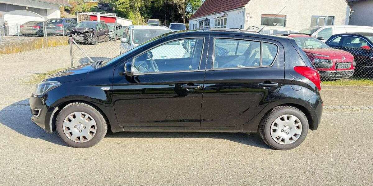 Hyundai i20 107.324 km 3.500 &euro; Mönstetten 89350