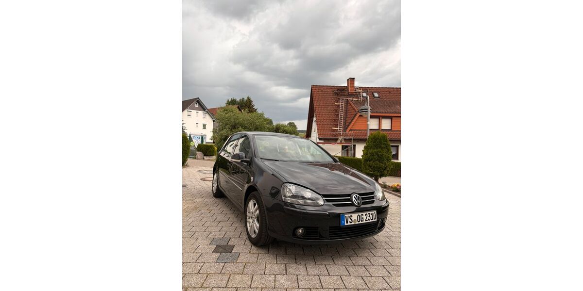VW Golf 49.801 km 7.800 &euro; Unterkirnach 78089