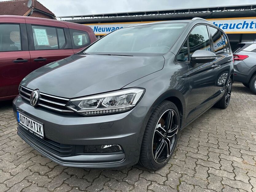 VW Touran 154.643 km 16.990 € Tielen 24803