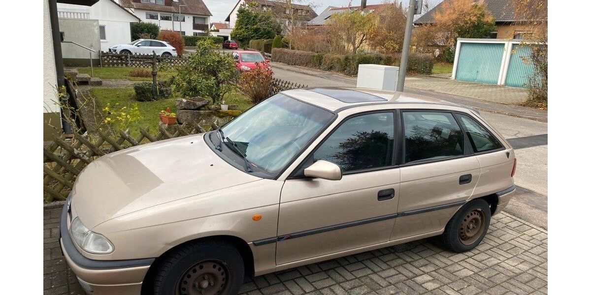 Opel Astra 75.000 km 2.300 &euro; Stuttgart 70565