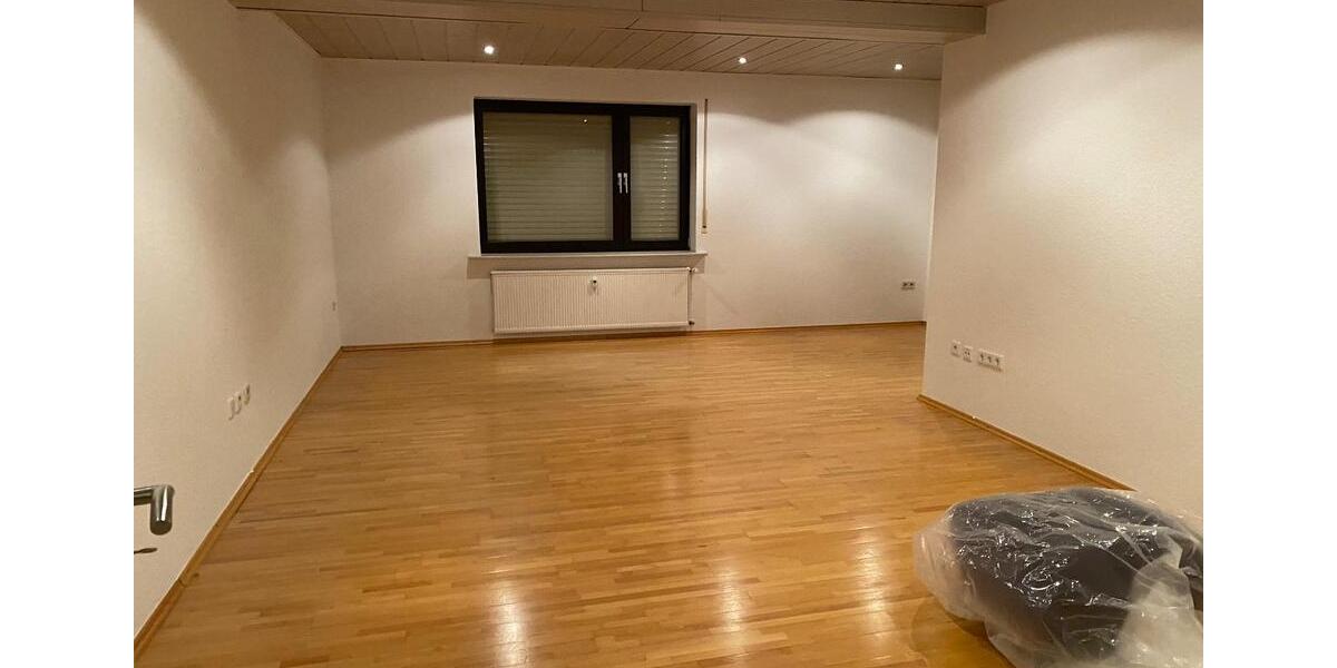 Etagenwohnung Sundern (Sauerland) - 1 Zimmer, 70 m&sup2;, 680&euro; | Angebot:26250306