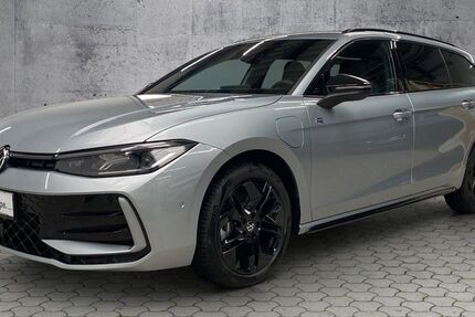 VW Passat 36.900 km 40.695 &euro; Rheda-Wiedenbrück 33378