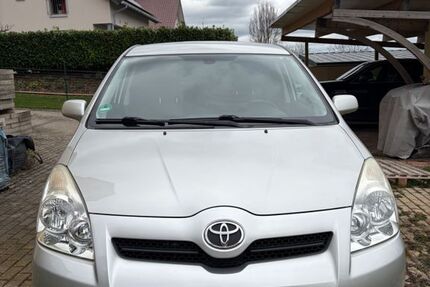 Toyota Corolla Verso 124.483 km 4.500 &euro; Röhl 54363