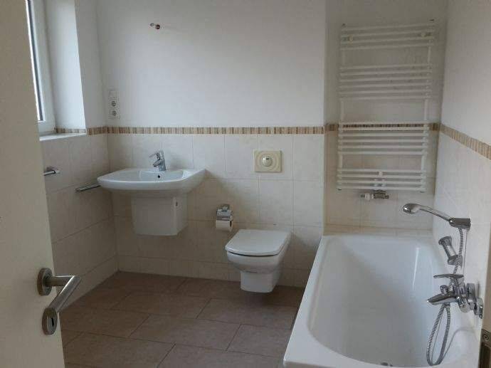 Mehrfamilienhaus, Wohnhaus Henstedt-Ulzburg Ulzburg - 5 Zimmer, 162 m&sup2;, 2.369&euro; | Angebot:26835377